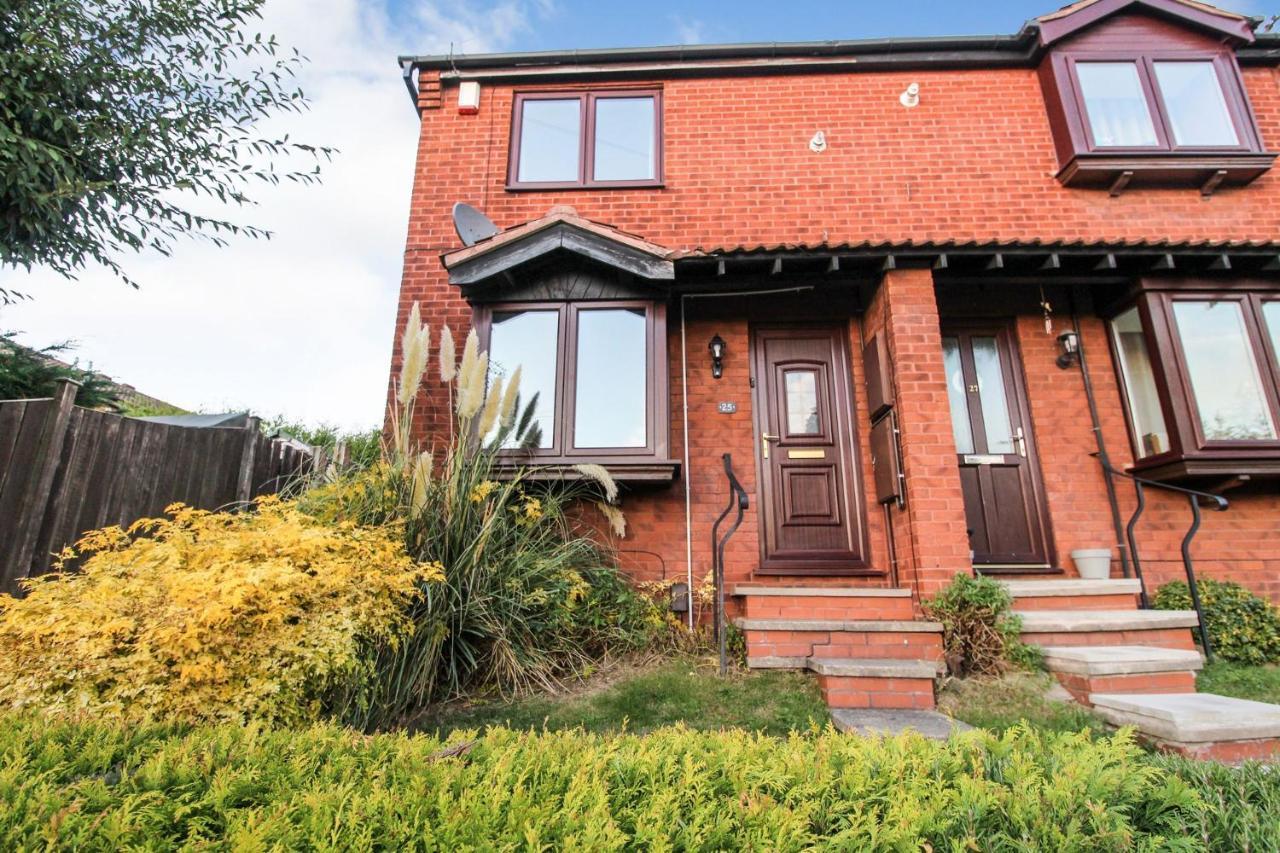 Comfortable 2 Bedroom House With Free Parking Nottingham Exterior photo
