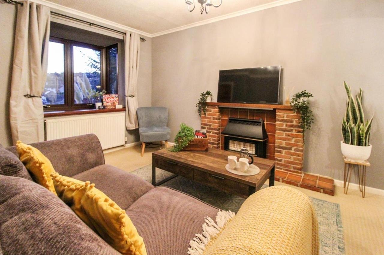 Comfortable 2 Bedroom House With Free Parking Nottingham Exterior photo