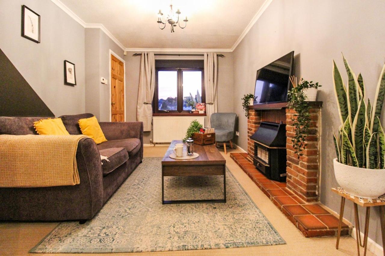Comfortable 2 Bedroom House With Free Parking Nottingham Exterior photo