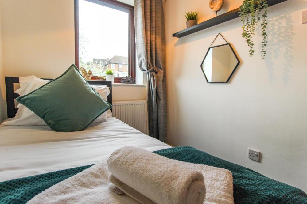 Comfortable 2 Bedroom House With Free Parking Nottingham Exterior photo